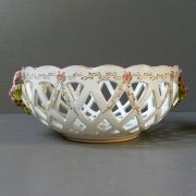 Corbeille boule ajourée carreaux Pompadour T3