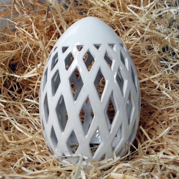 Œuf ajouré blanc 2018