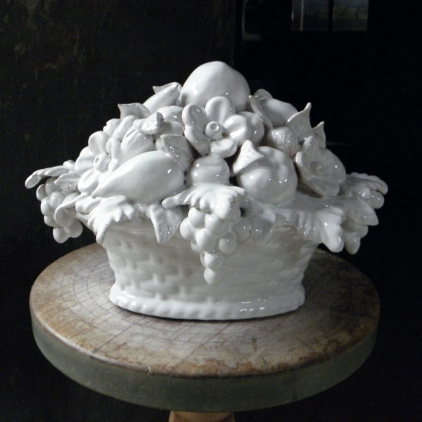 Corbeille ovale trompe-l’œil blanche P.M.