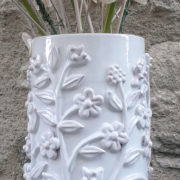 Vase droit rinceaux blanc G Nouri