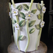 Vase évasé fleurs polychrome G Nouri