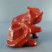 chat à sa toilette rouge Paul Moal