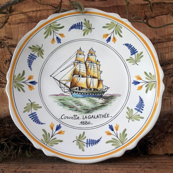 Assiette bateau La Galathée