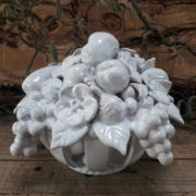 Corbeille trompe-l’œil au panier ajouré blanche