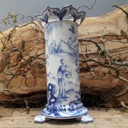 Vase sur pieds griffes Chinois bleu