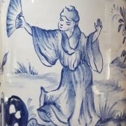 Vase sur pieds griffes Chinois bleu