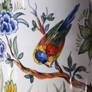 Vase sur pieds griffes Delft polychrome