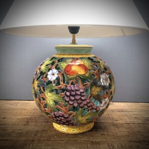 Pied de lampe ajouré fruits et fleurs
