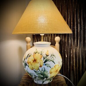 Lampe boule Hibiscus jaunes