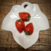 Petite assiette feuille de lierre blanche