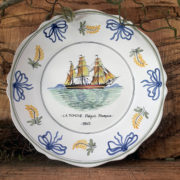 Assiette bateau La Pomone