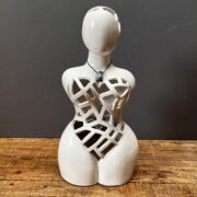 Baigneuse ajourée